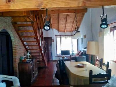 Chalet en alquiler en Ostende. 3 ambientes, 2 baños y capacidad de 2 a 6 personas. A 100 m de la playa