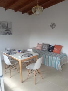 Departamento en alquiler en Ostende. 2 ambientes, 1 baño y capacidad de 1 a 4 personas. 